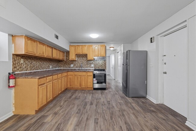 Building Photo - 761 Avenue A Unit B1