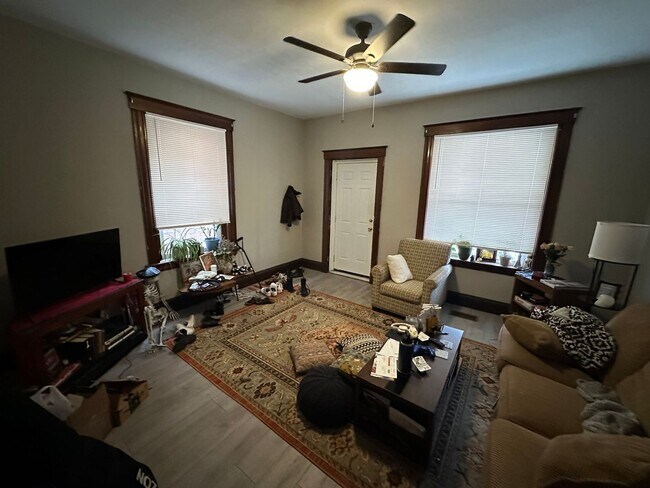 2402 Fairview Ave