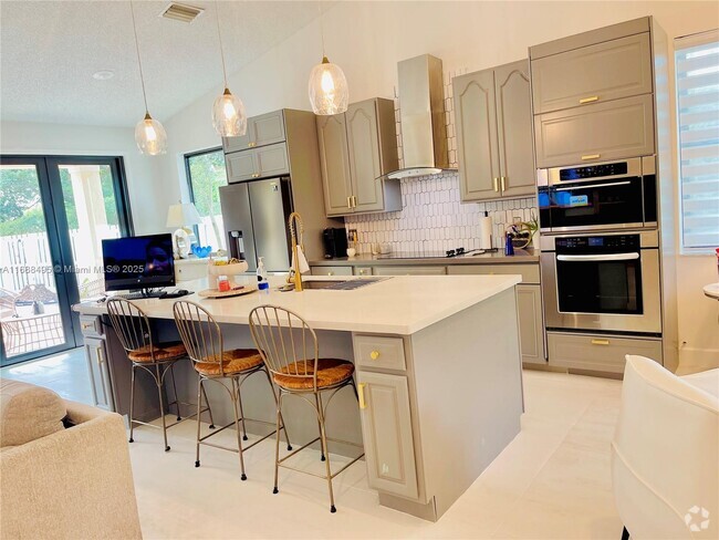 Building Photo - 650 Falling Water Rd Rental