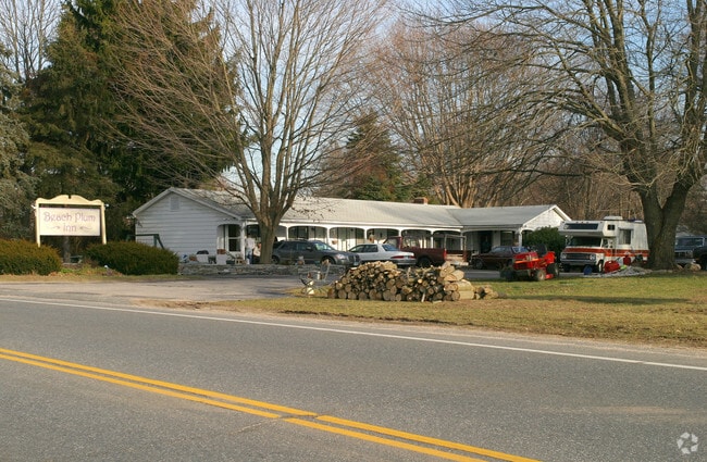 Photo - 1935 Boston Post Rd
