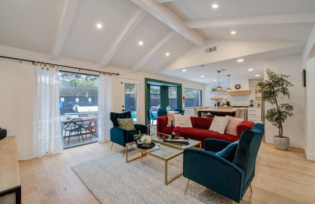 Building Photo - 9219 Kempwood Dr Rental