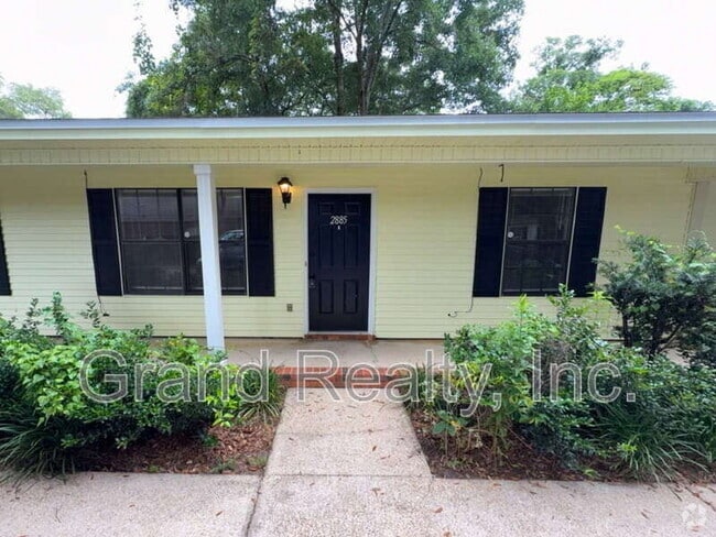 Building Photo - 2885 E Johnson Ave Rental