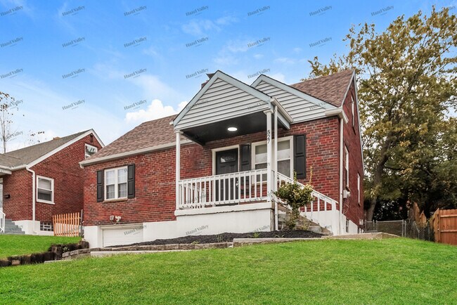 Photo - 527 Virgil Rd