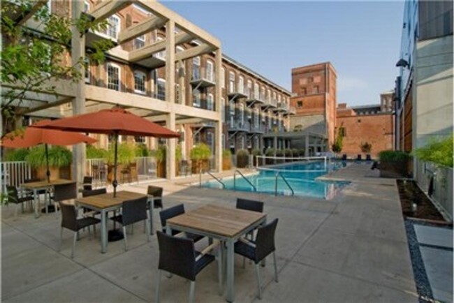 Great Condo in Werthan Mills Lofts! - Great Condo in Werthan Mills Lofts!