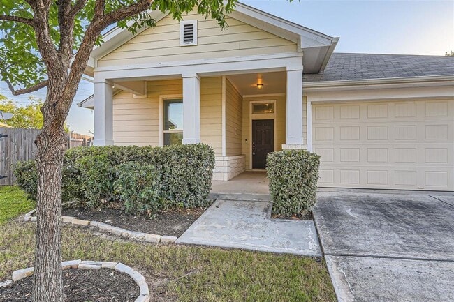 Photo - 273 Bridgestone Way