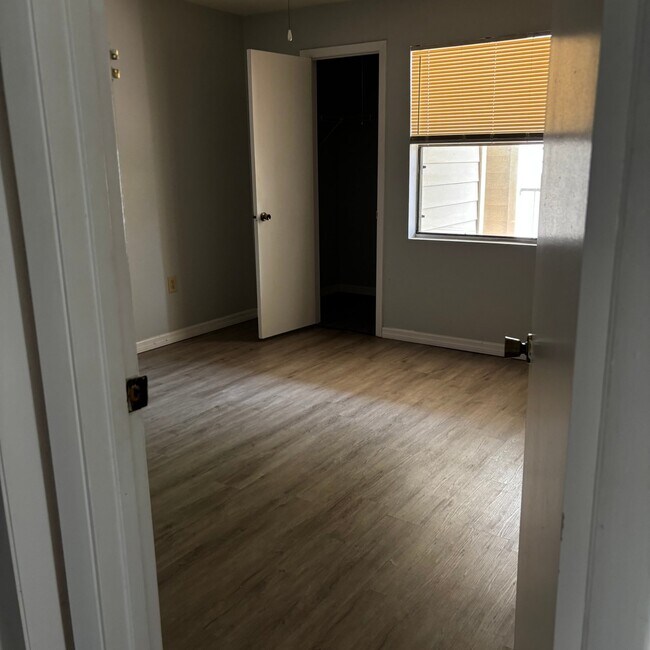 Photo - 3036 Parkway Blvd Unit 204