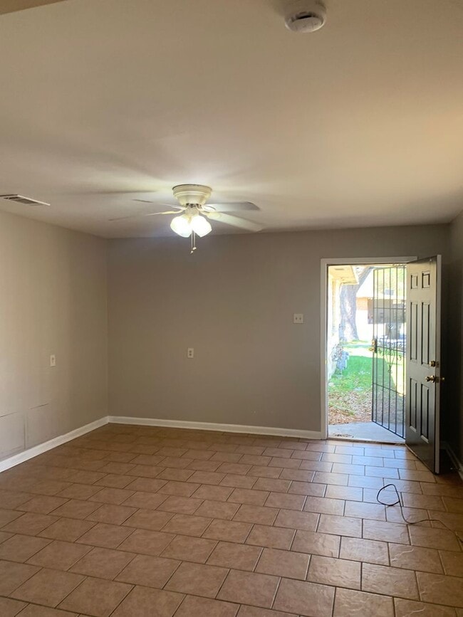 Photo - 8710 Dinkins St Unidad 8712 Dinkins St.