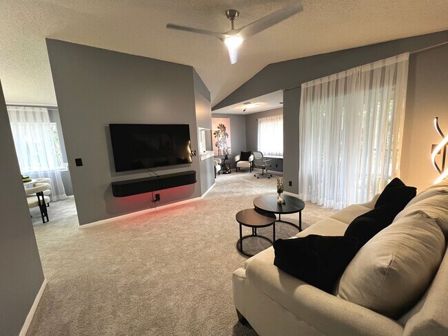 Photo - 6540 Chasewood Dr Unit F