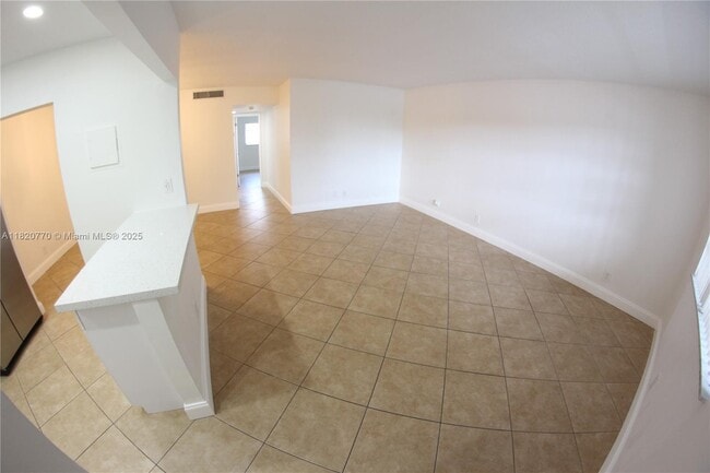 Photo - 2050 NW 81st Ave Unidad 223