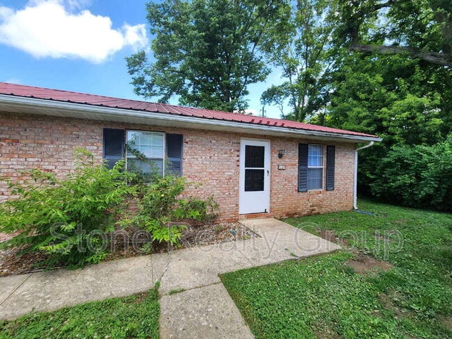 Building Photo - 2478 E Clayton Dr