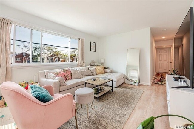Photo - 505 E Broadway Unit Upper