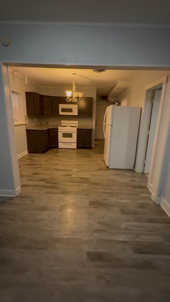 Building Photo - 5529 W 22nd Pl