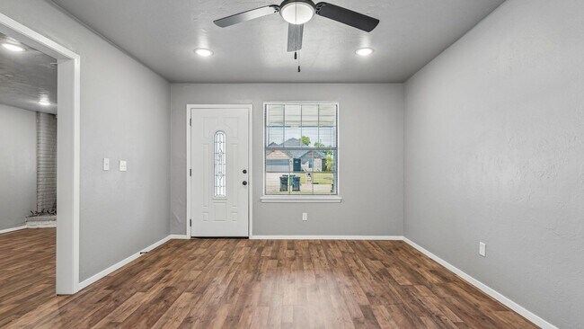 Photo - Charming 3 Bedroom Home with Spacious Backyard