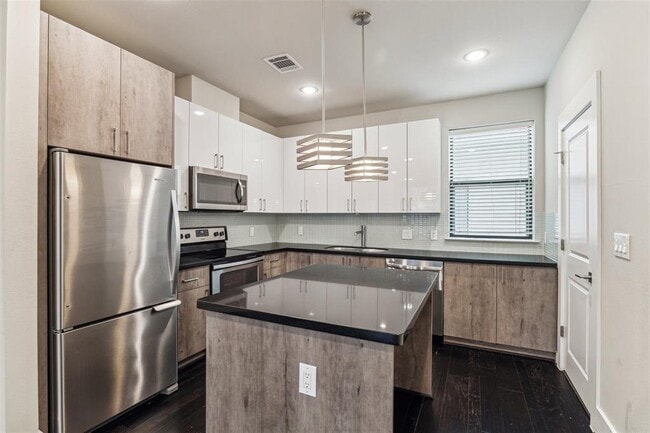 Photo - 2401 Crawford St Condo Unit A209