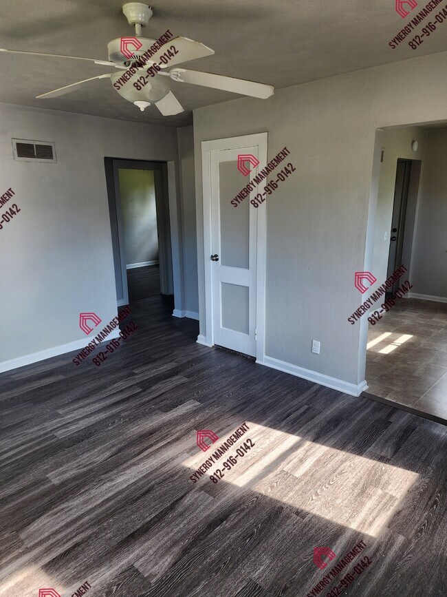 Photo - 2051 Covert Ave Casa