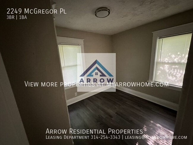 Photo - 2249 Mcgregor Pl