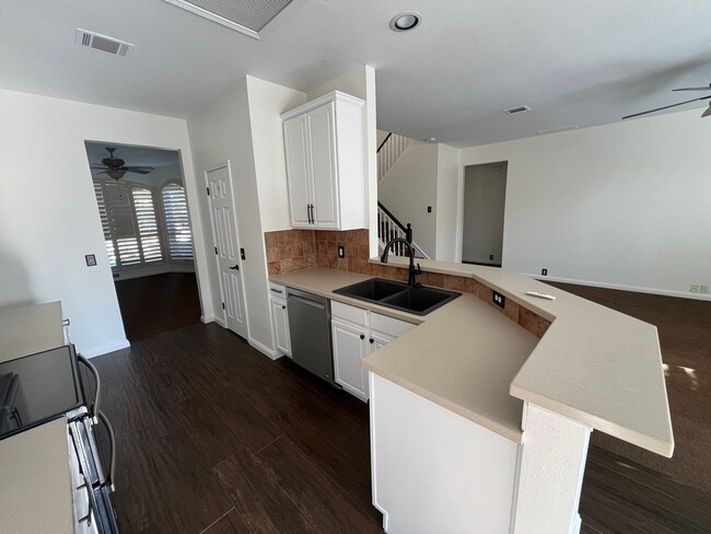 Photo - 10009 Jessica St