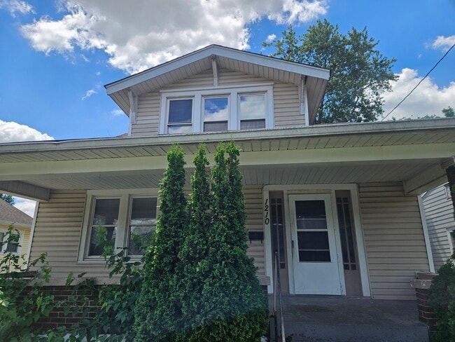 Building Photo - 1210 Longfield Ave