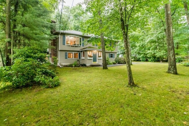 Photo - 13 Westwood St