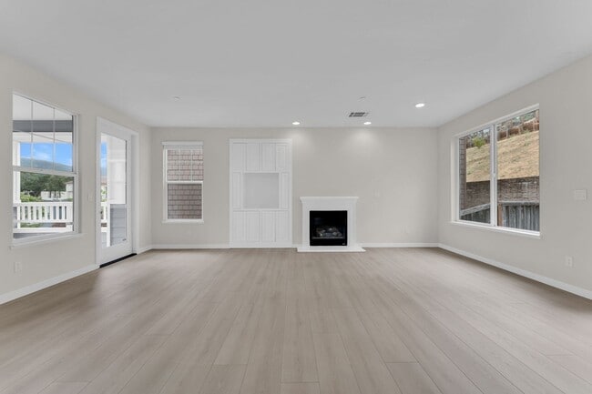 Photo - Gorgeous remodeled 3 bedroom, 3 full bathroom home for rent!