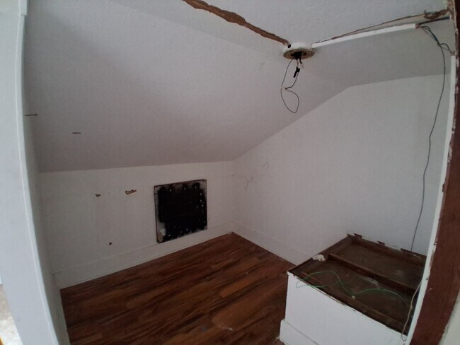 Photo - 1729 N Woodford St