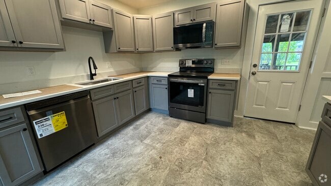 Building Photo - 125 State St Rental