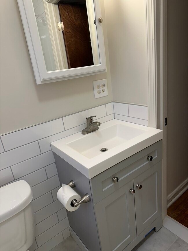 Photo - 2126 Monroe Ave Unit #5