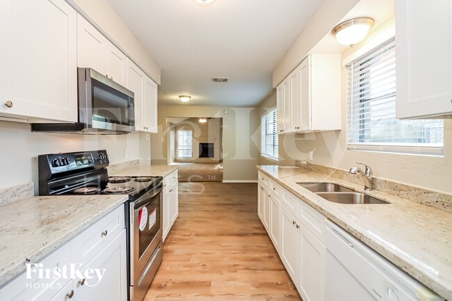 Photo - 15818 Nutcracker Ct