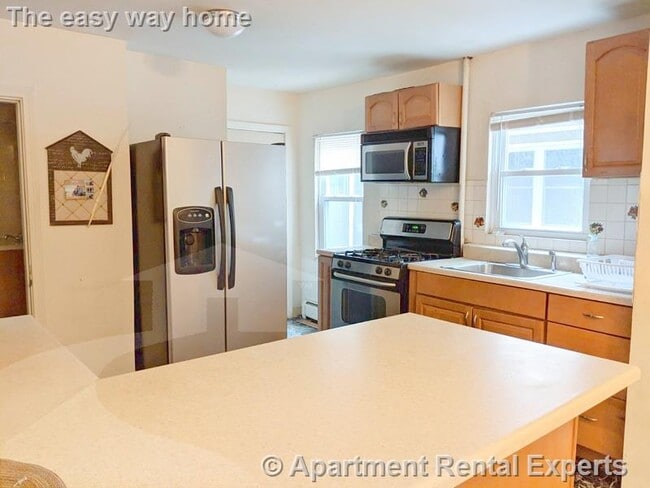 Building Photo - 741 Somerville Ave Unit #1 Rental
