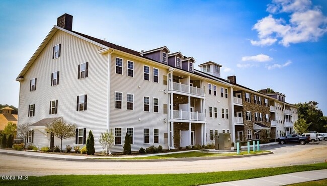 Building Photo - 25 Hastings Dr Unit 205