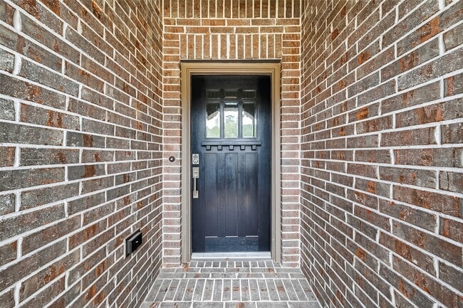 Photo - 210 Emory Birch