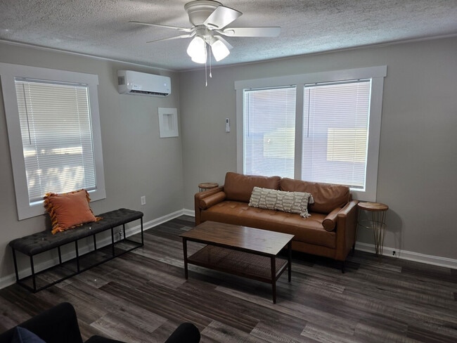 Photo - 128 Forest St Unit SI ID1234774P