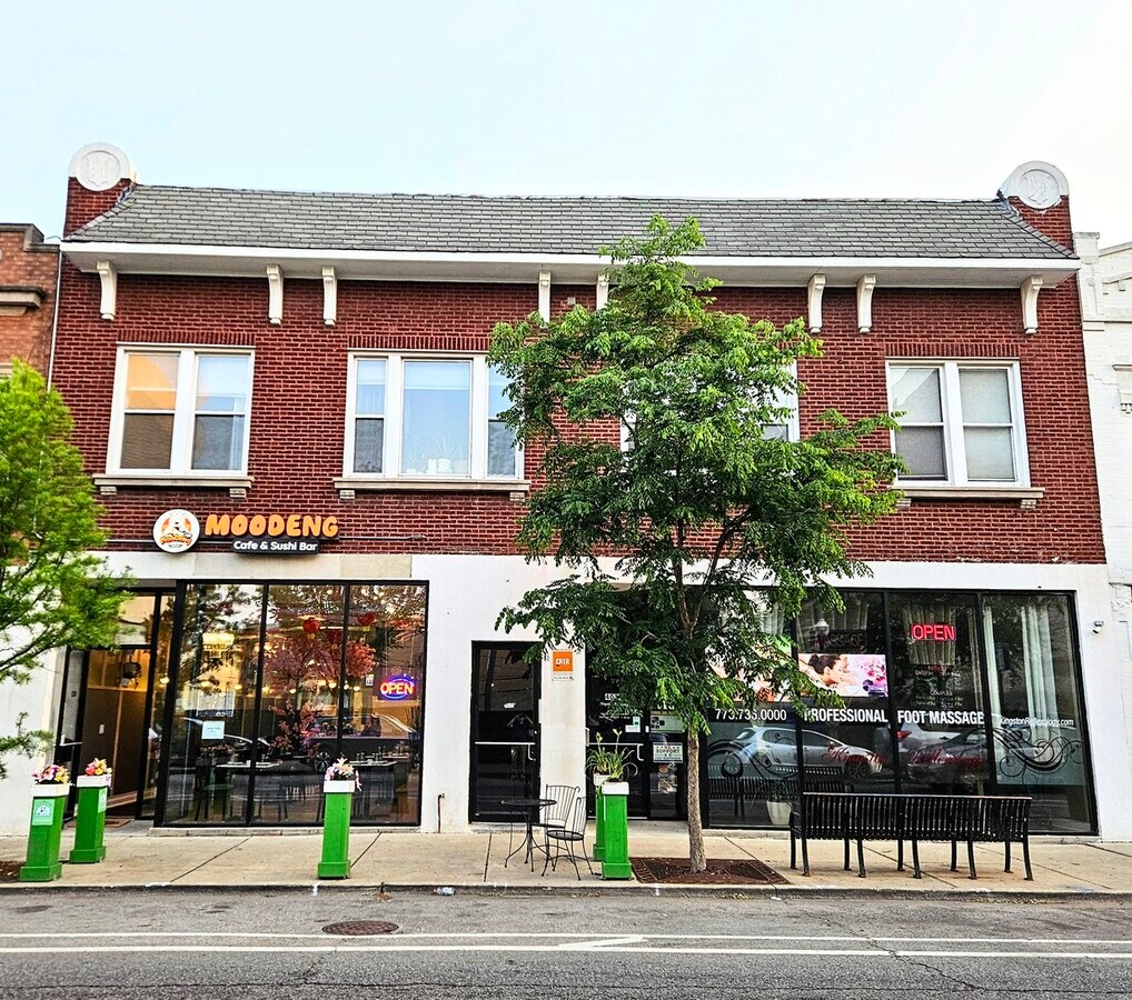 Photo - 4032 N Milwaukee Ave Apartment Unit 2B