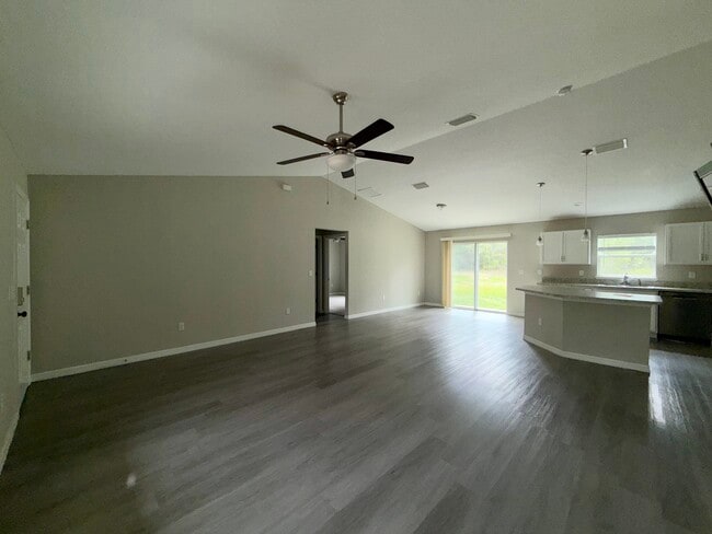 Photo - 853 Marion Oaks Mnr