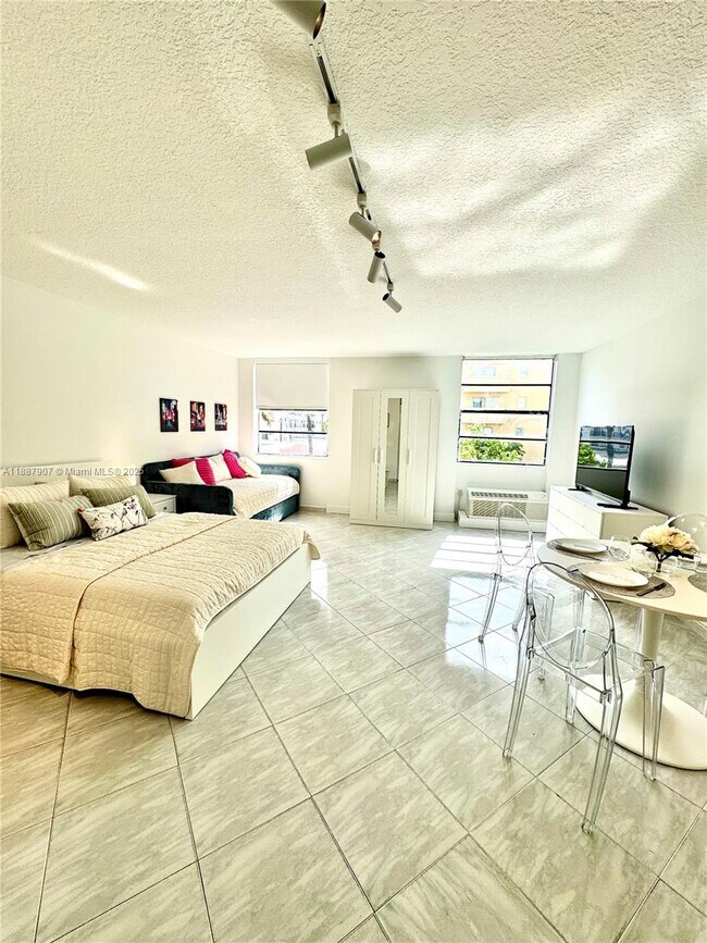 Photo - 710 Washington Ave Unit 407