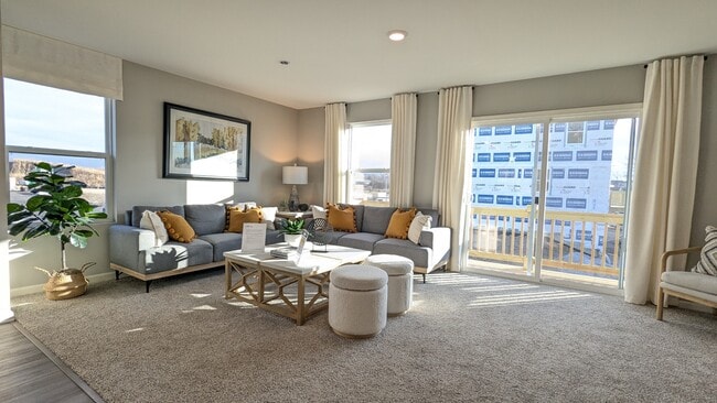 Photo - 1392 Foxglove Dr