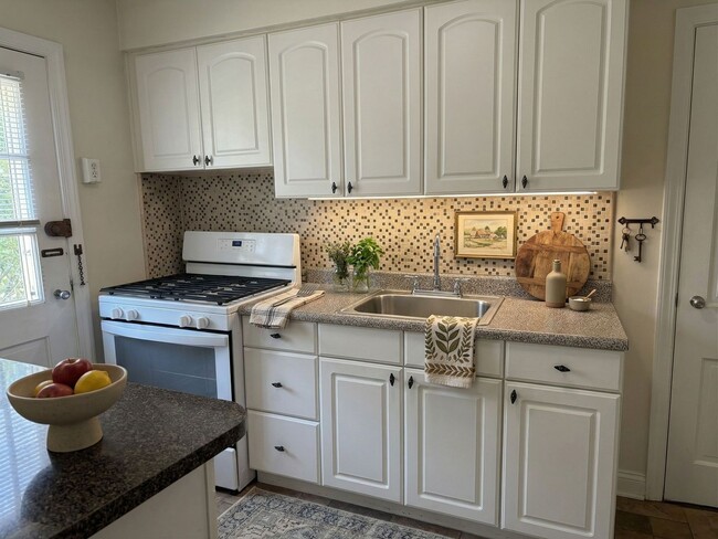 Photo - Jericho Manor Apartments