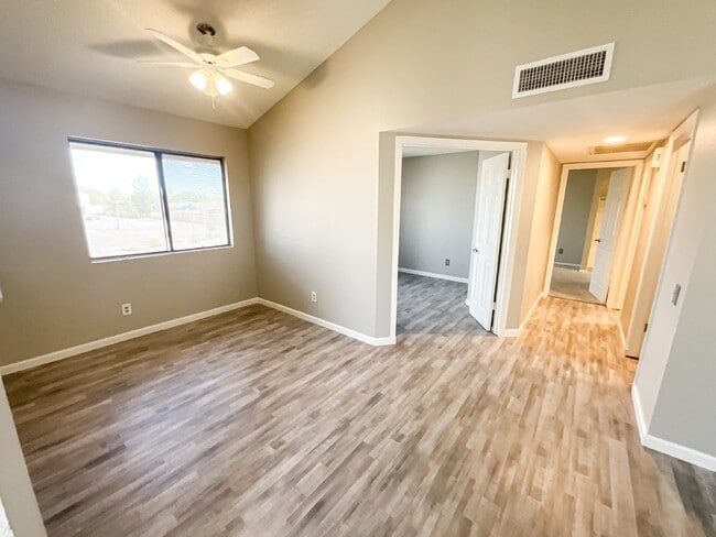 Photo - 2035 S Elm St Unit 234