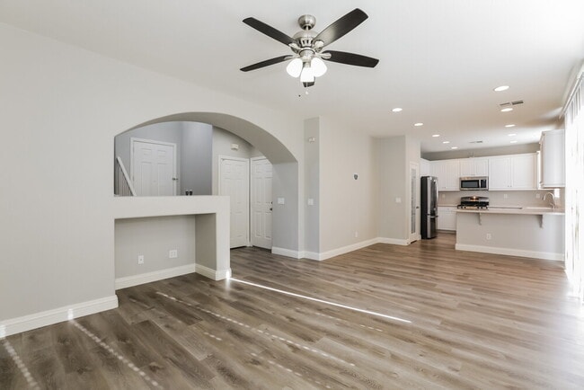 Photo - 1857 Bayhurst Ave