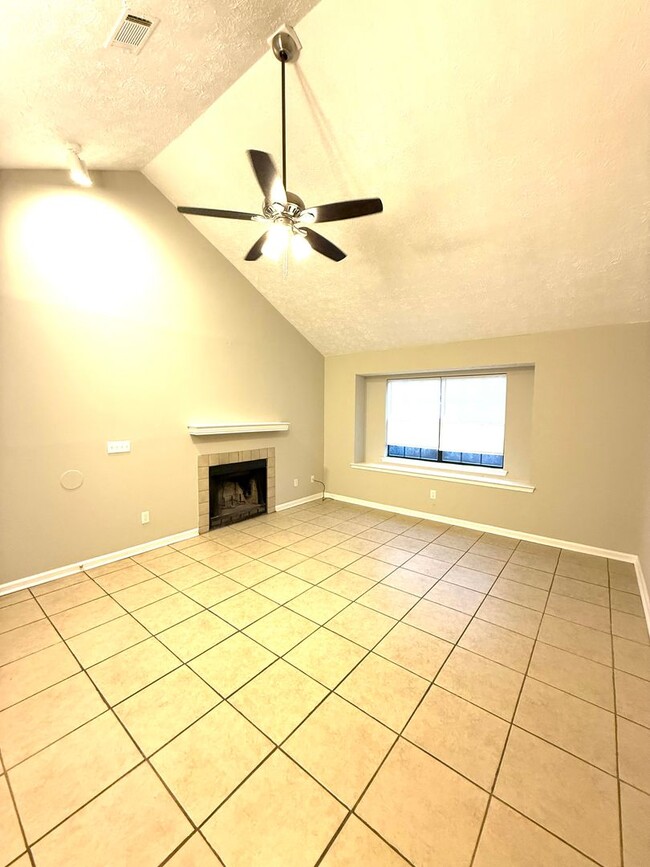 Photo - ** Great 3 bed 2 bath ** Perry Hill Road! ...