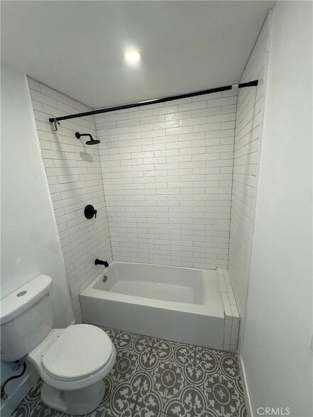 Photo - 2566 Broadway