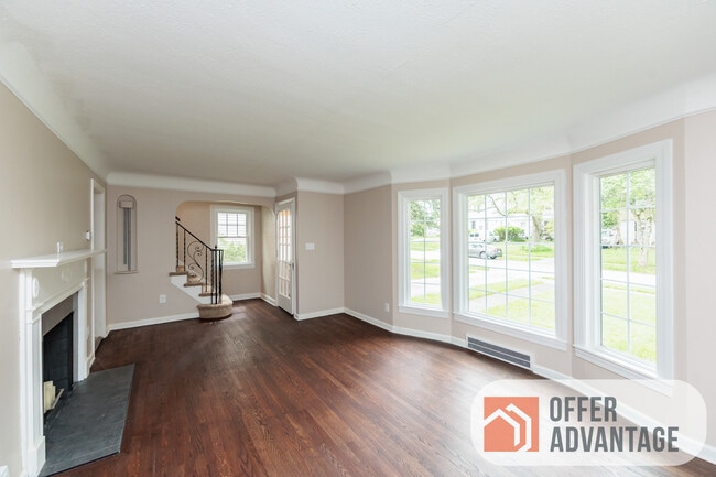 Photo - 3525 Radcliffe Rd