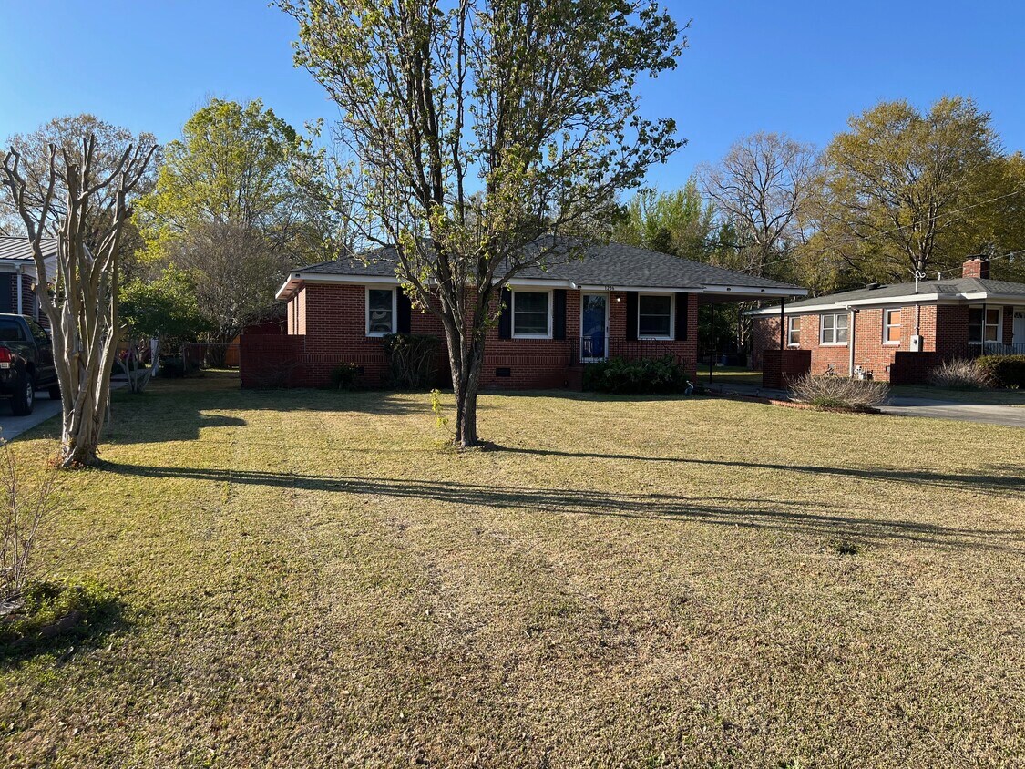 Photo - 1236 Fort Dr (Hanahan, SC)