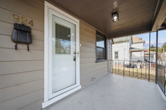 Photo - 924 Kable Way