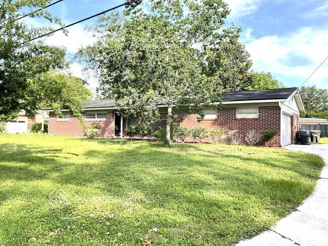 Building Photo - 4633 Waverly Ln Rental