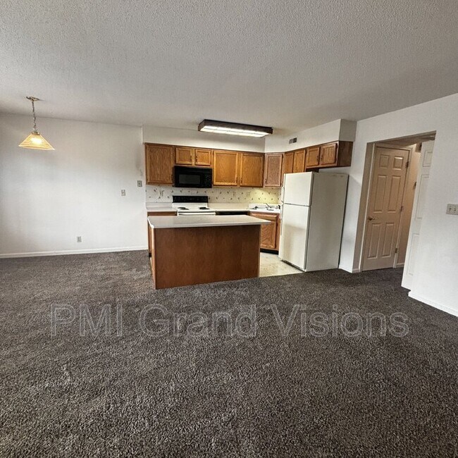 Photo - 1306 Arthur Ave Unit 6