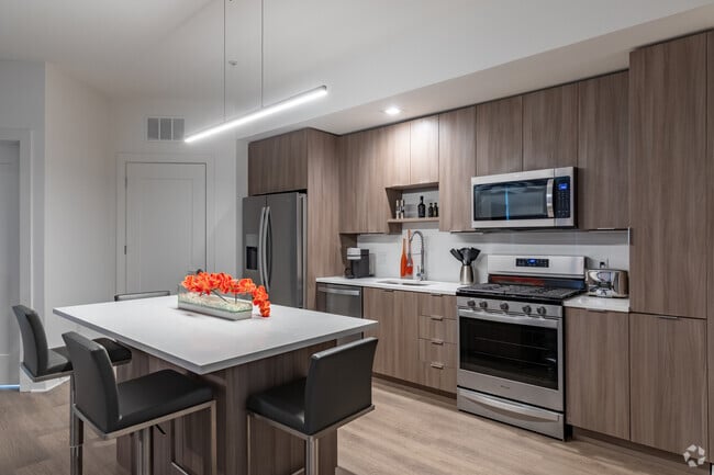 2BR, 2BA - 950SF (Lux 1080)