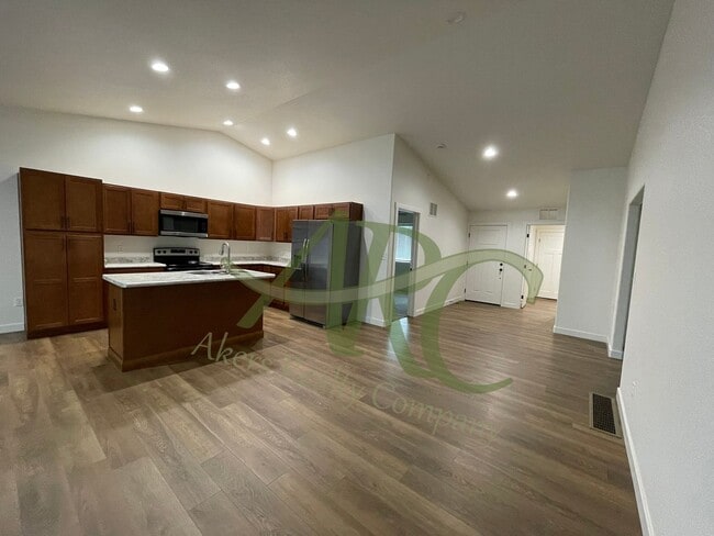 Photo - Coral 968-970 Unit 968