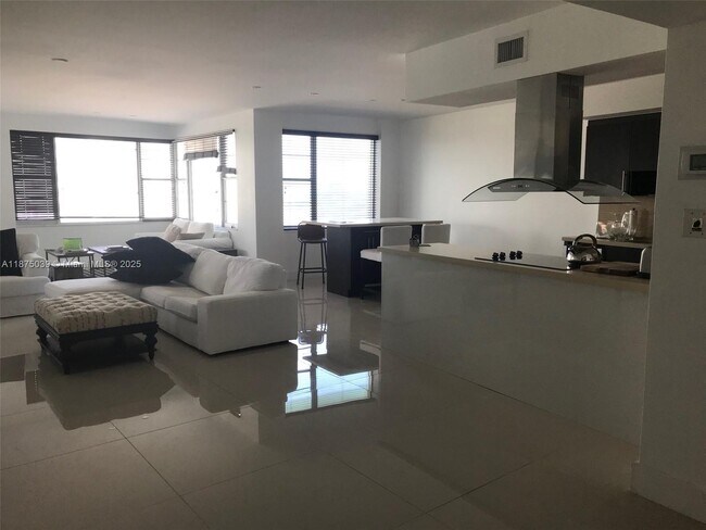 Photo - 5255 Collins Ave Unit 4G