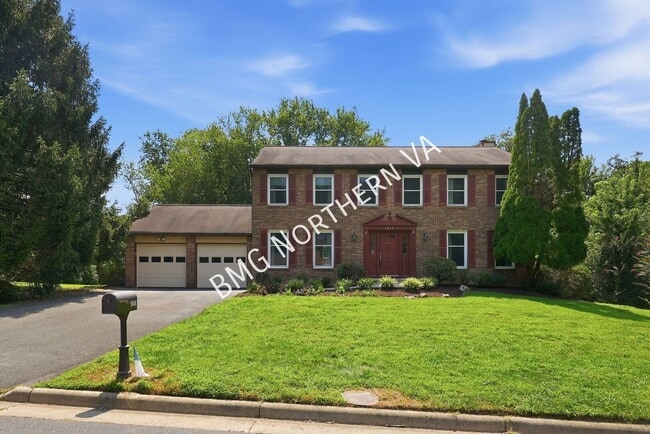 Building Photo - 1846 Clovermeadow Dr